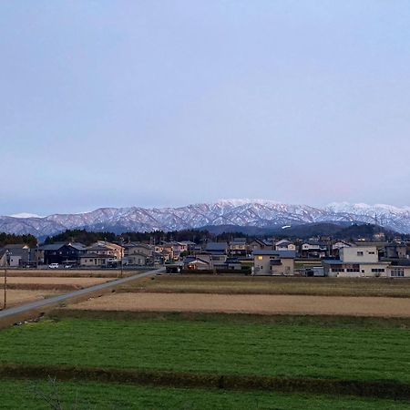 Kintarou Onsen Hotel Uozu Esterno foto