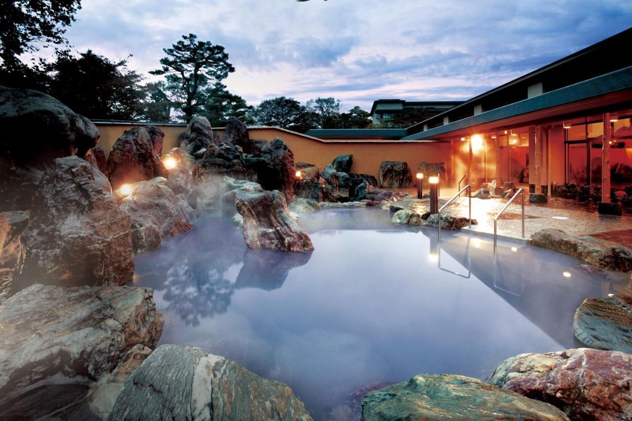 Kintarou Onsen Hotel Uozu Esterno foto
