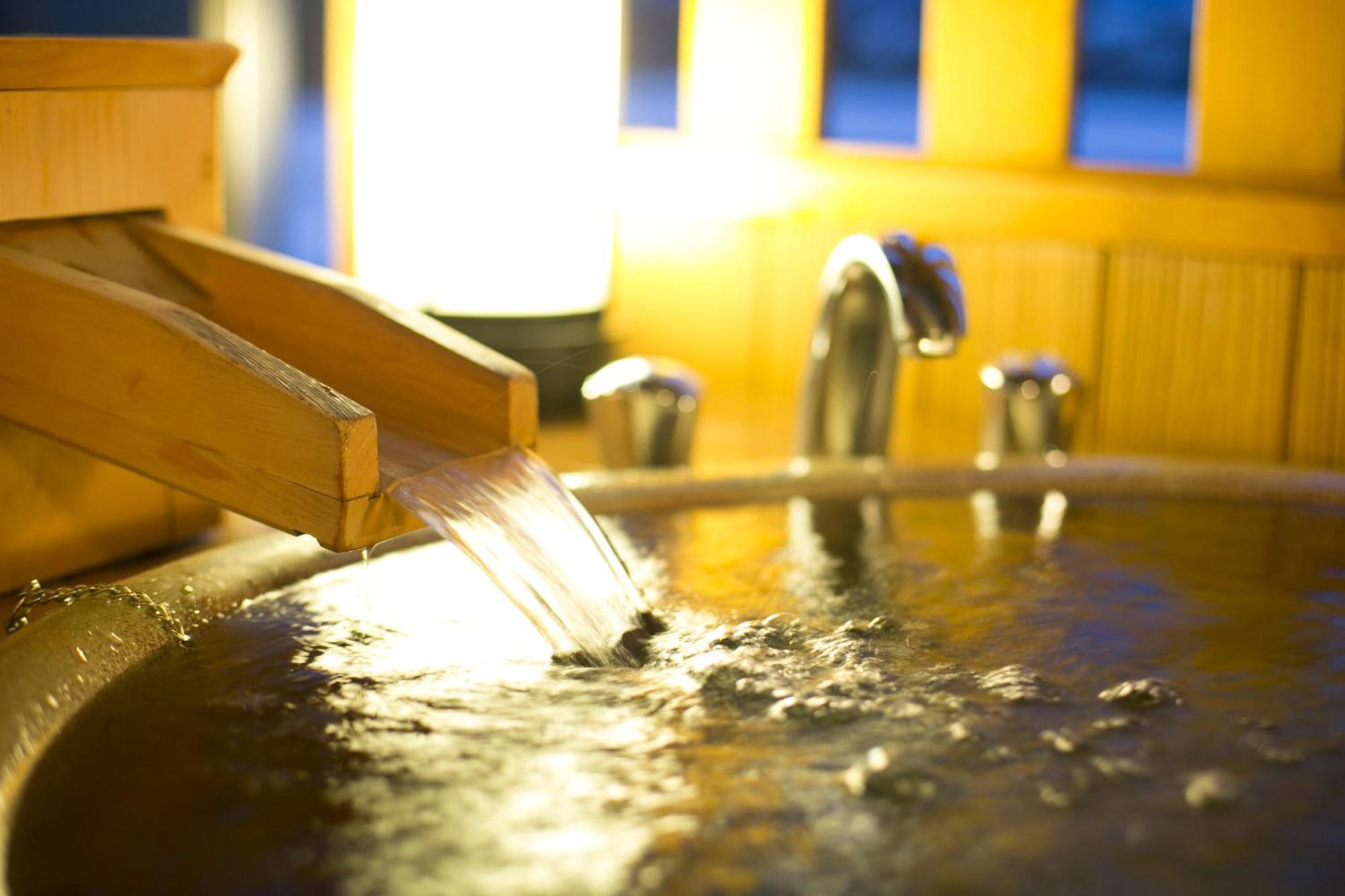 Kintarou Onsen Hotel Uozu Esterno foto
