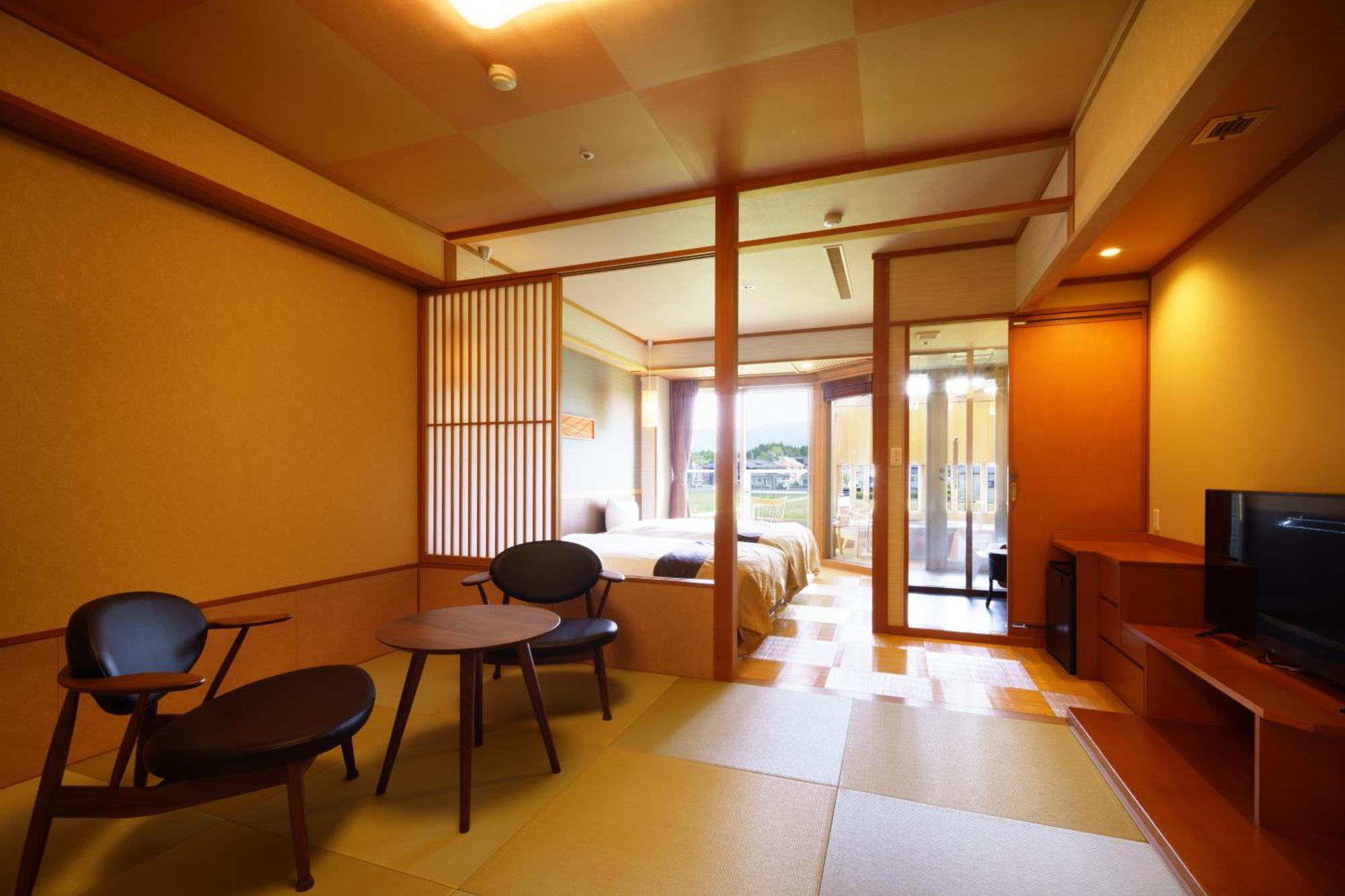 Kintarou Onsen Hotel Uozu Esterno foto