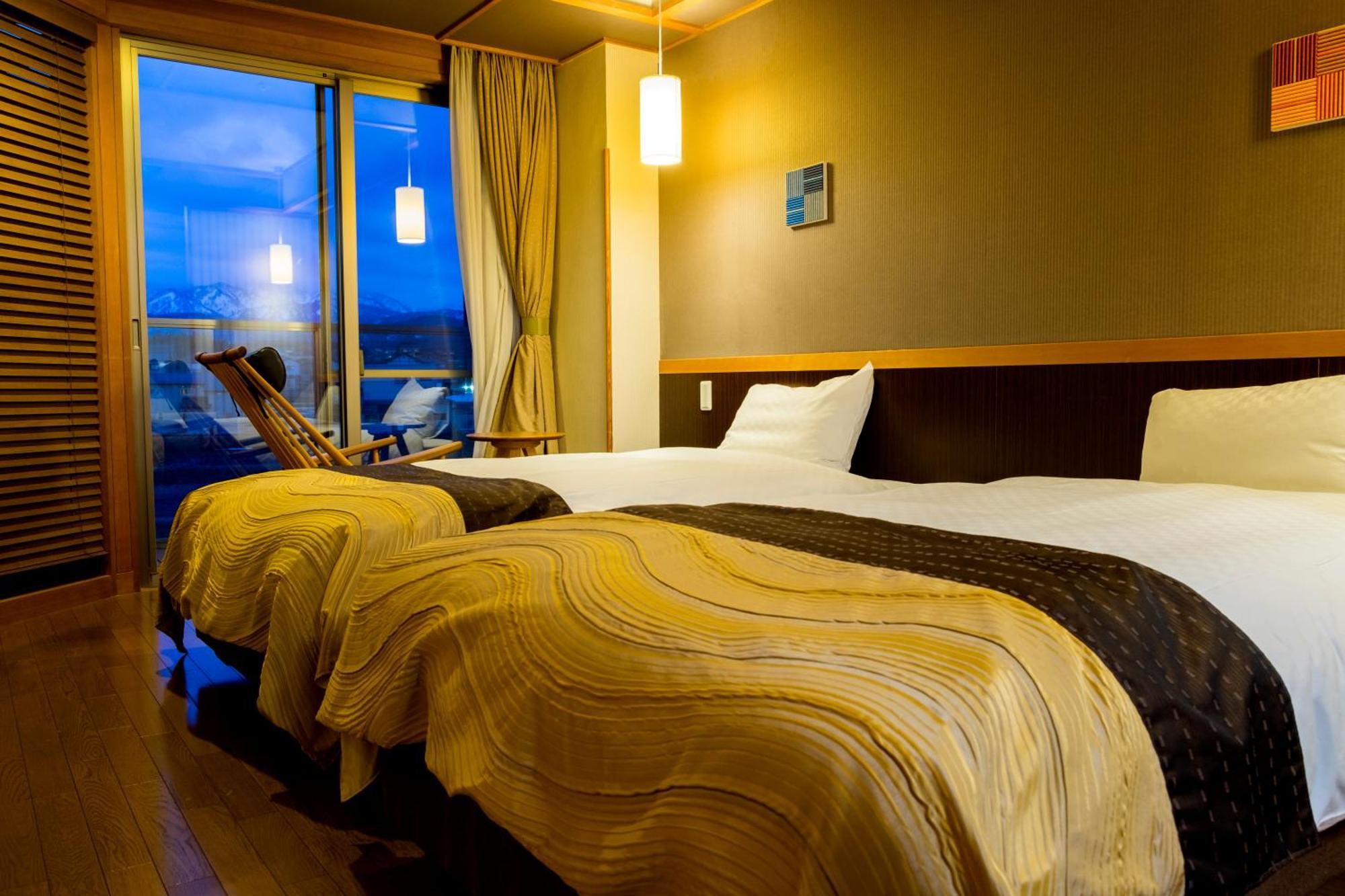 Kintarou Onsen Hotel Uozu Esterno foto