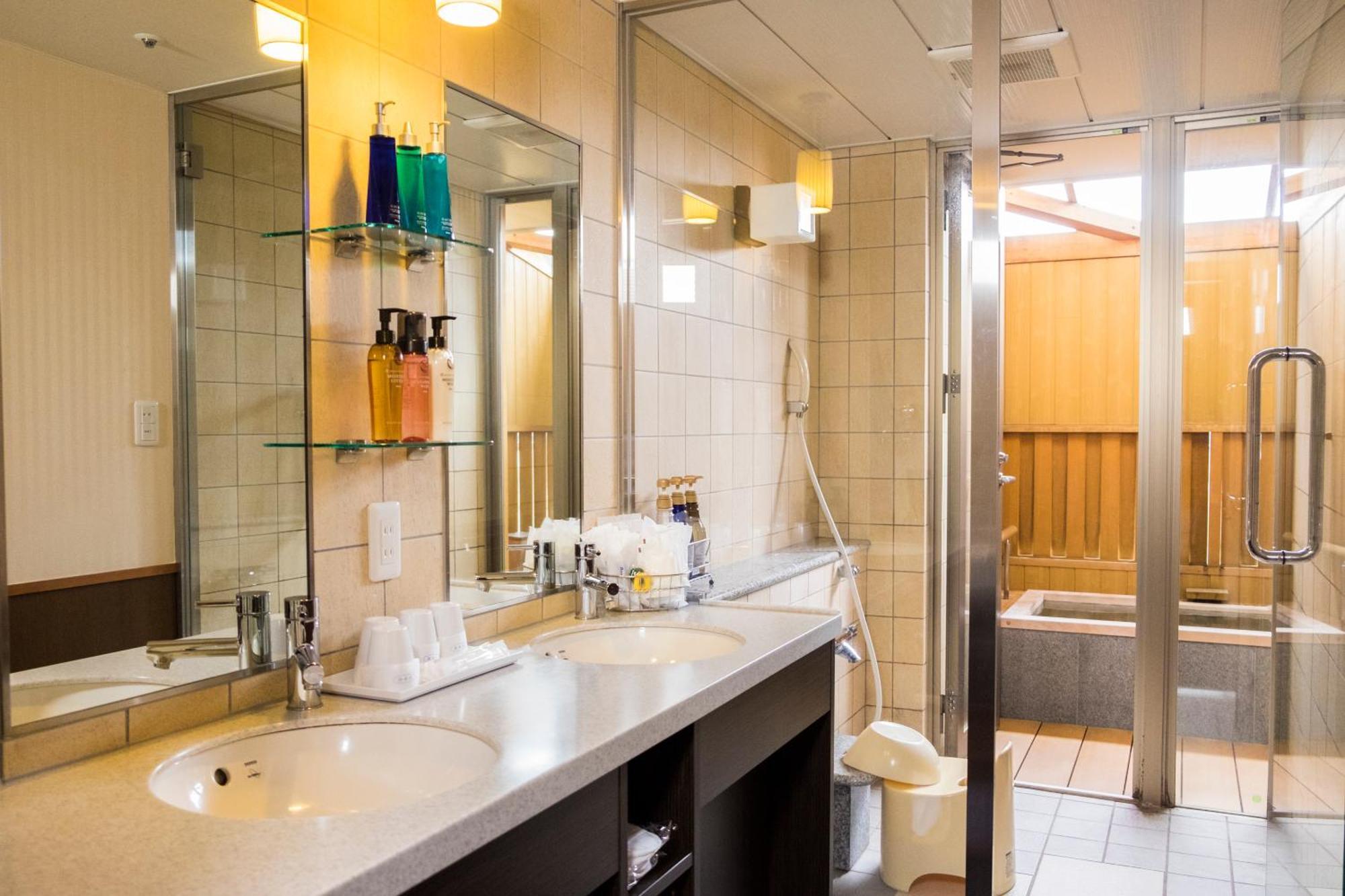Kintarou Onsen Hotel Uozu Esterno foto