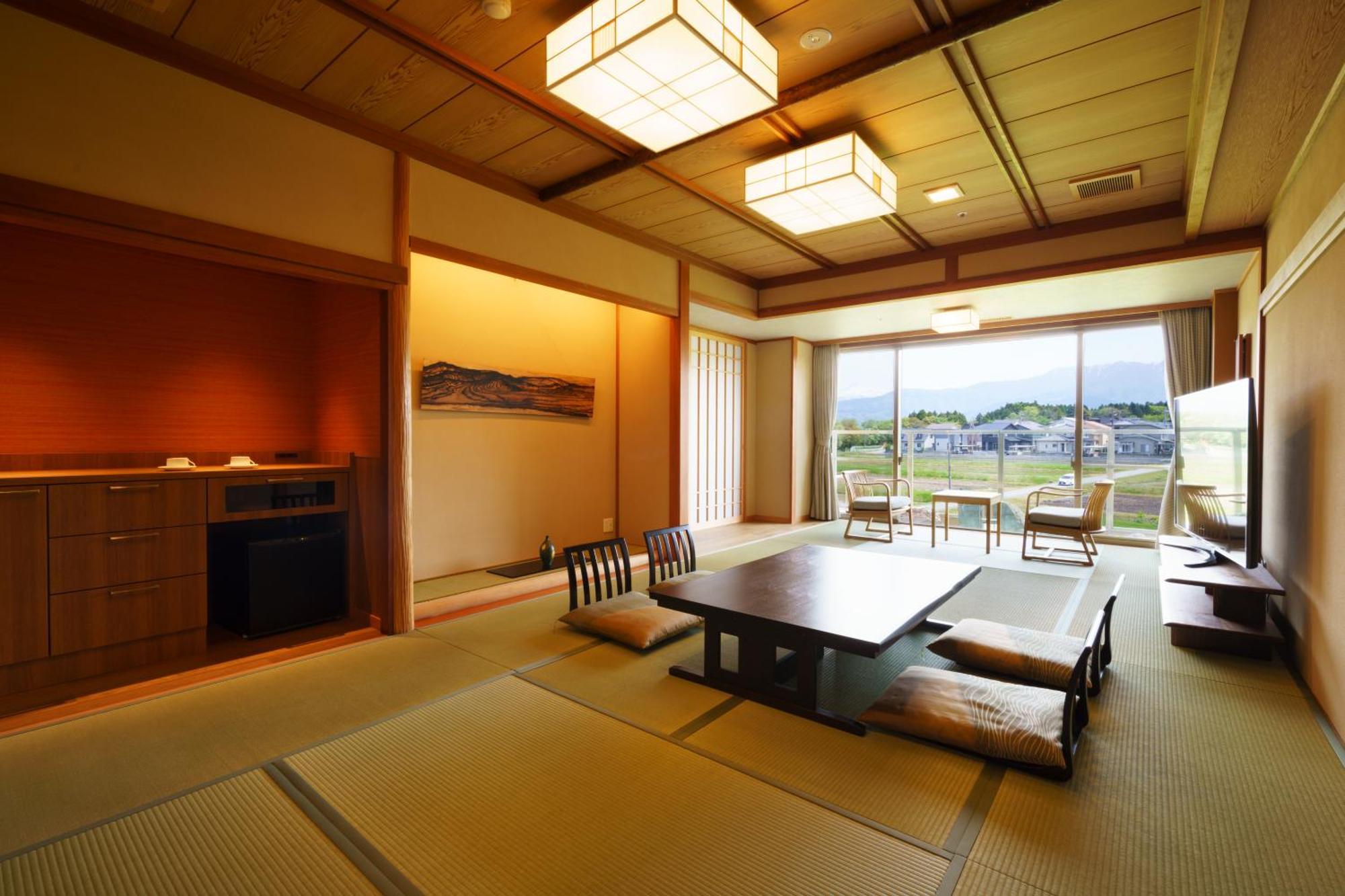Kintarou Onsen Hotel Uozu Esterno foto