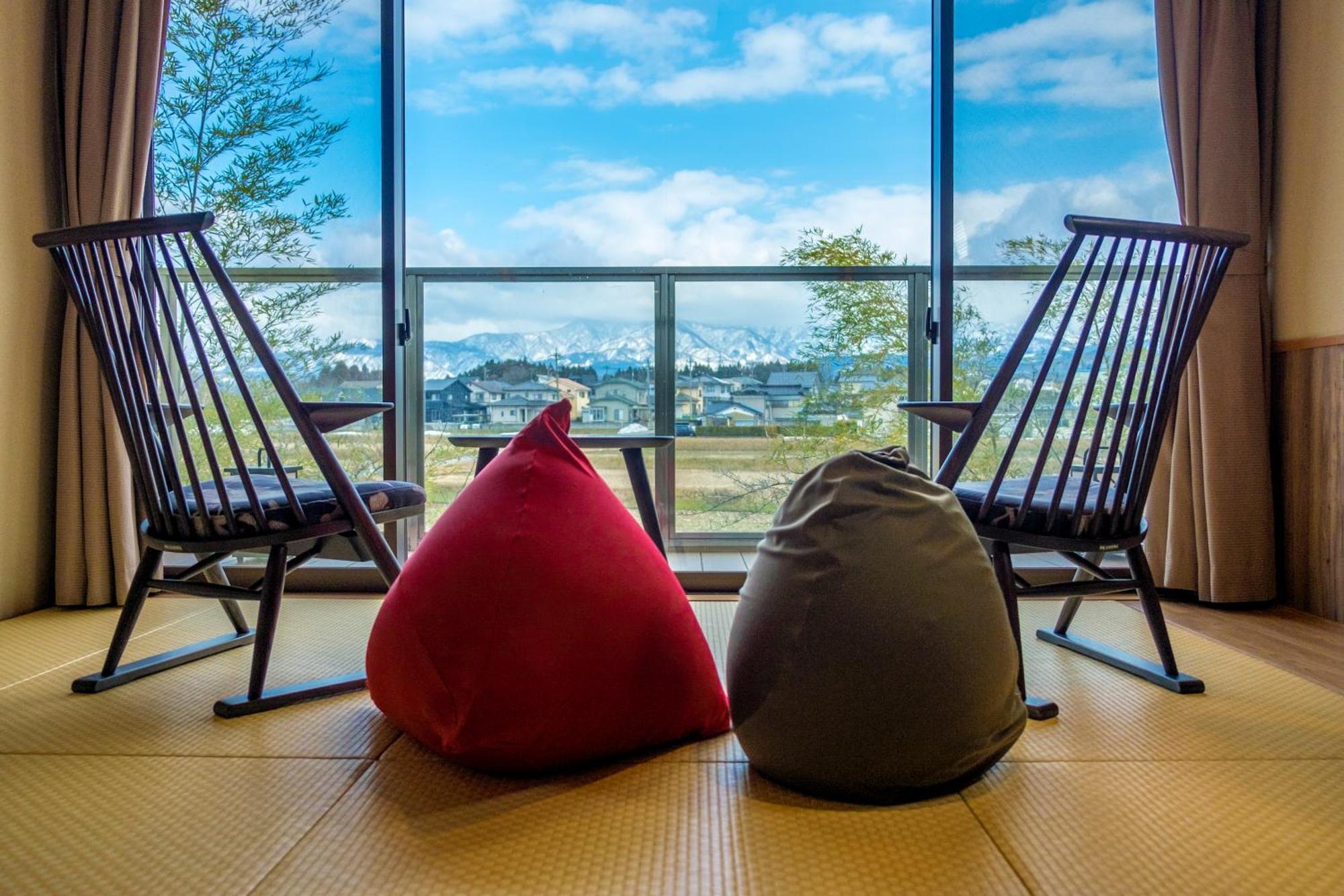 Kintarou Onsen Hotel Uozu Esterno foto