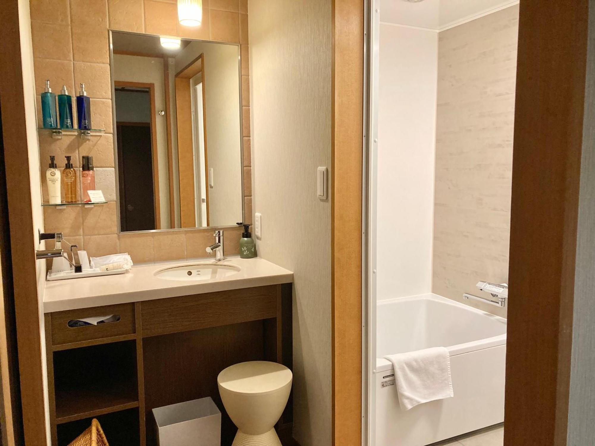 Kintarou Onsen Hotel Uozu Esterno foto