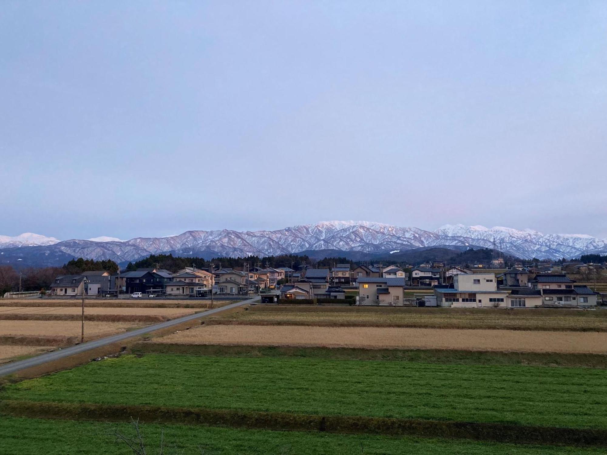 Kintarou Onsen Hotel Uozu Esterno foto