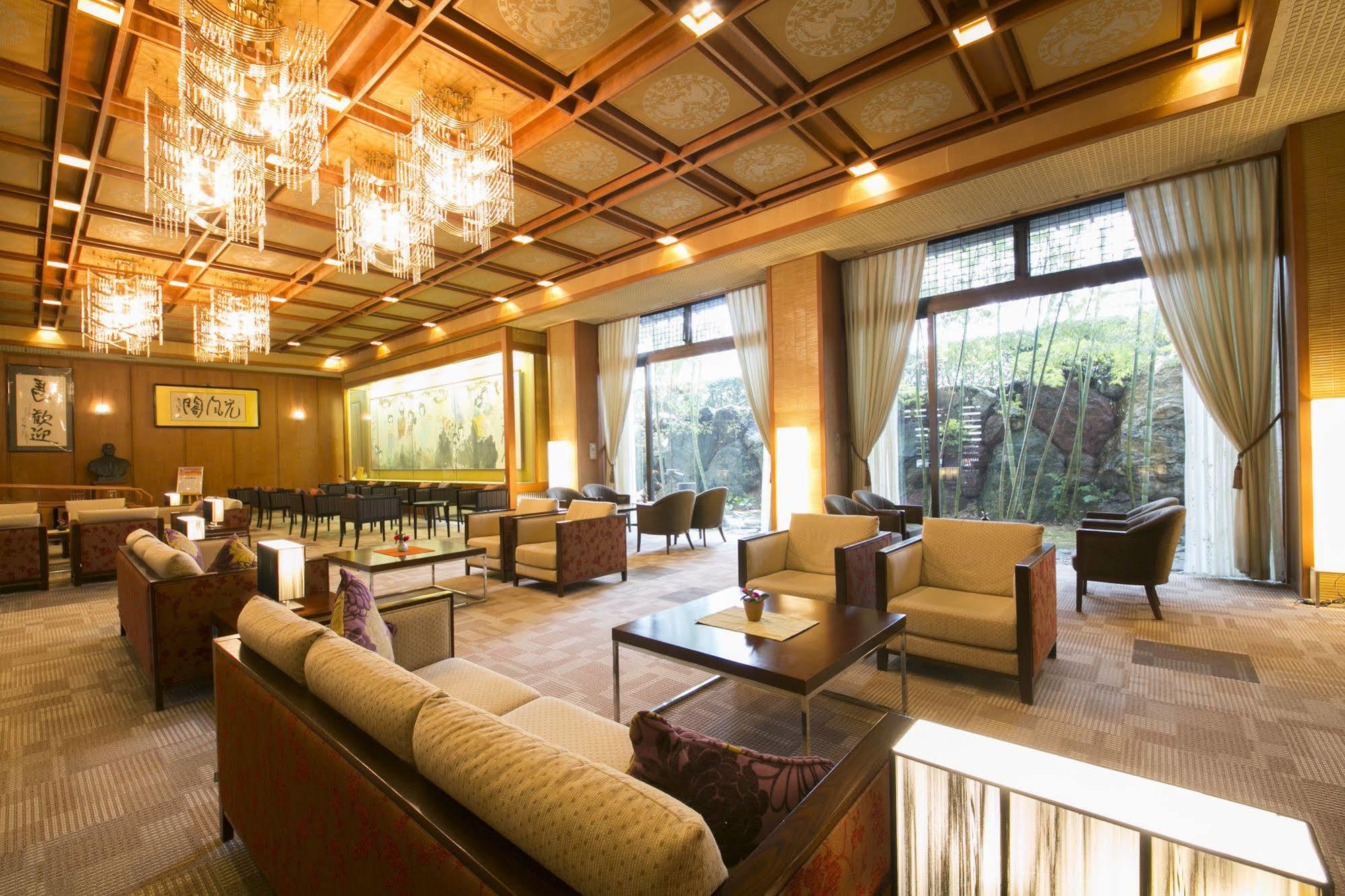 Kintarou Onsen Hotel Uozu Esterno foto