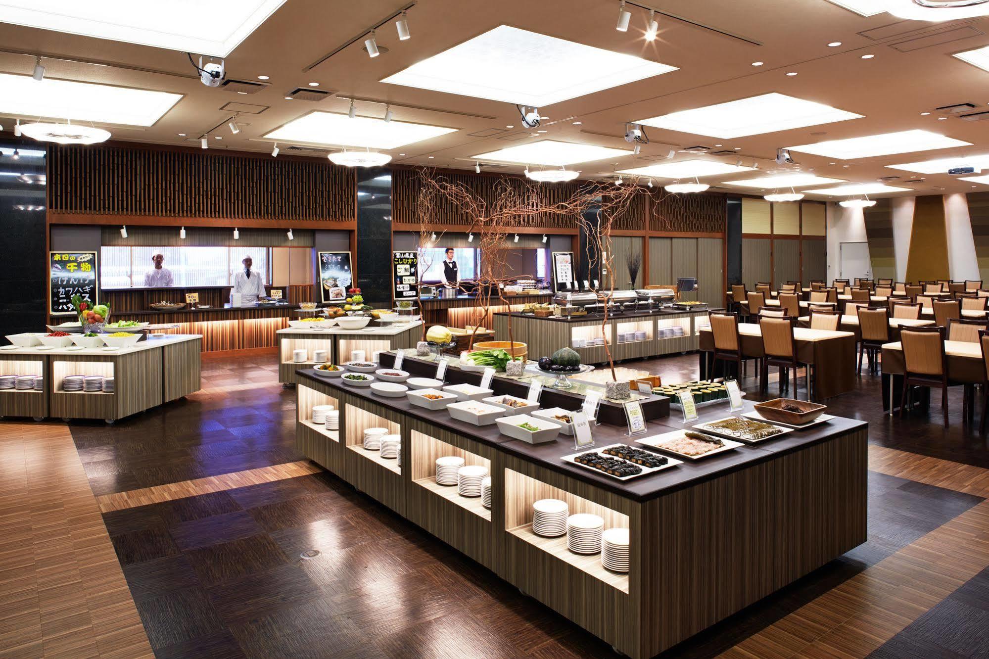 Kintarou Onsen Hotel Uozu Esterno foto